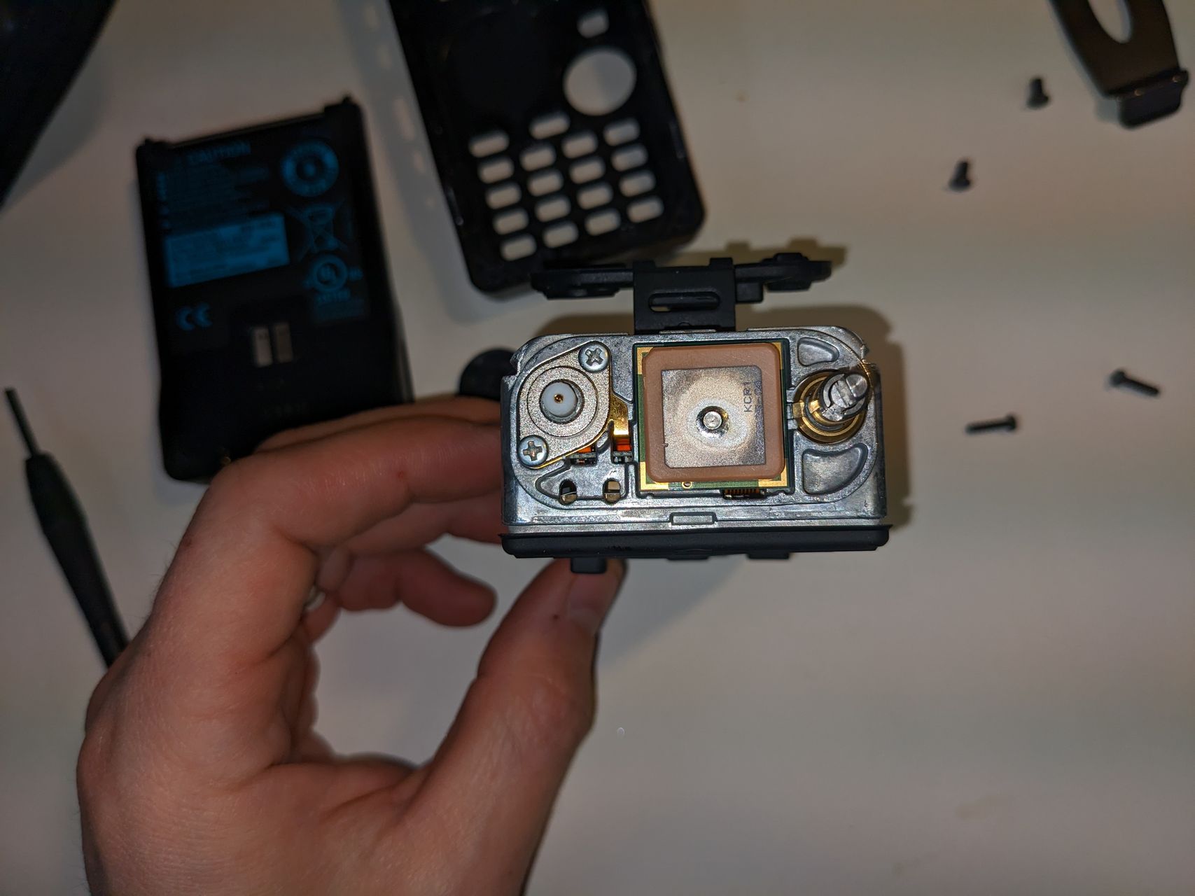 showing the components on the top of the radio.